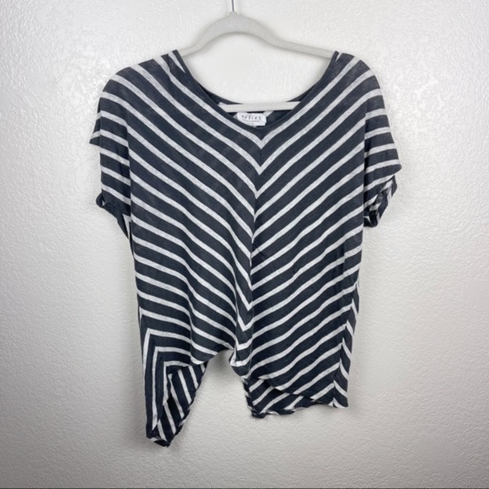 Velvet by Graham and Spencer 100% Linen T-Shirt Gray White Stripe Size Small
